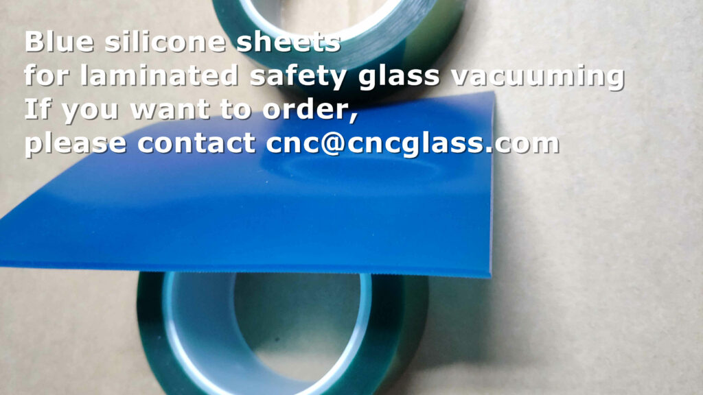 Blue silicone blankets for vacuuming laminated glass